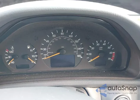 2002 Mercedes-Benz Clk 320 z USA, uszkodzony, nr VIN WDBLK65GX2T114894